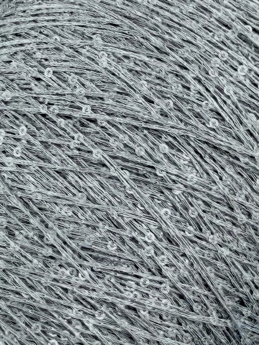 Torciatura di Domaso Art. Spangle Colours 4.5 – fil à paillettes col. Gris clair 302